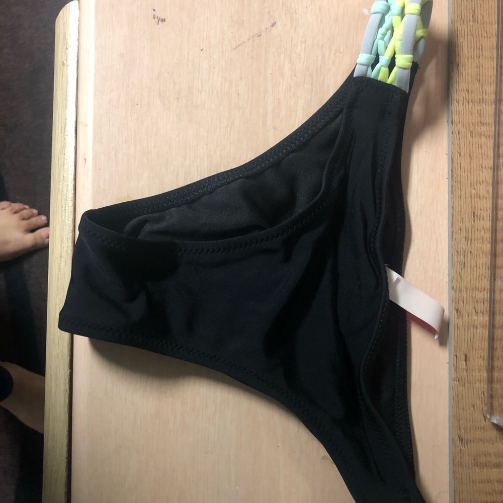 Bikini bottoms. Small